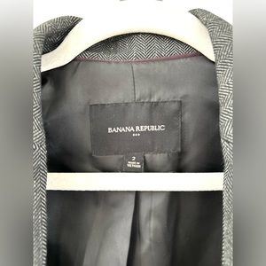 BANANA REPUBLIC TWEED BLAZER SIZE 2 women